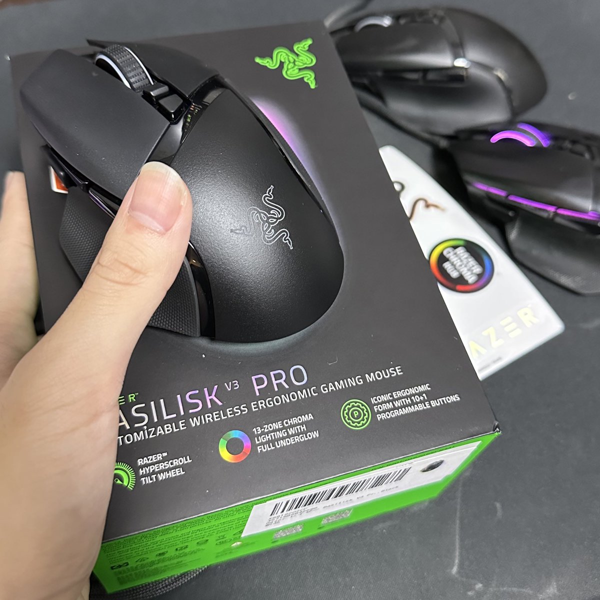 CoCo4tea's tweet photo. 久々にマウス買ったけど今って充電ドック別なのね笑笑

#Razer #RazerJP https://t.co/1KyNUWbzmD