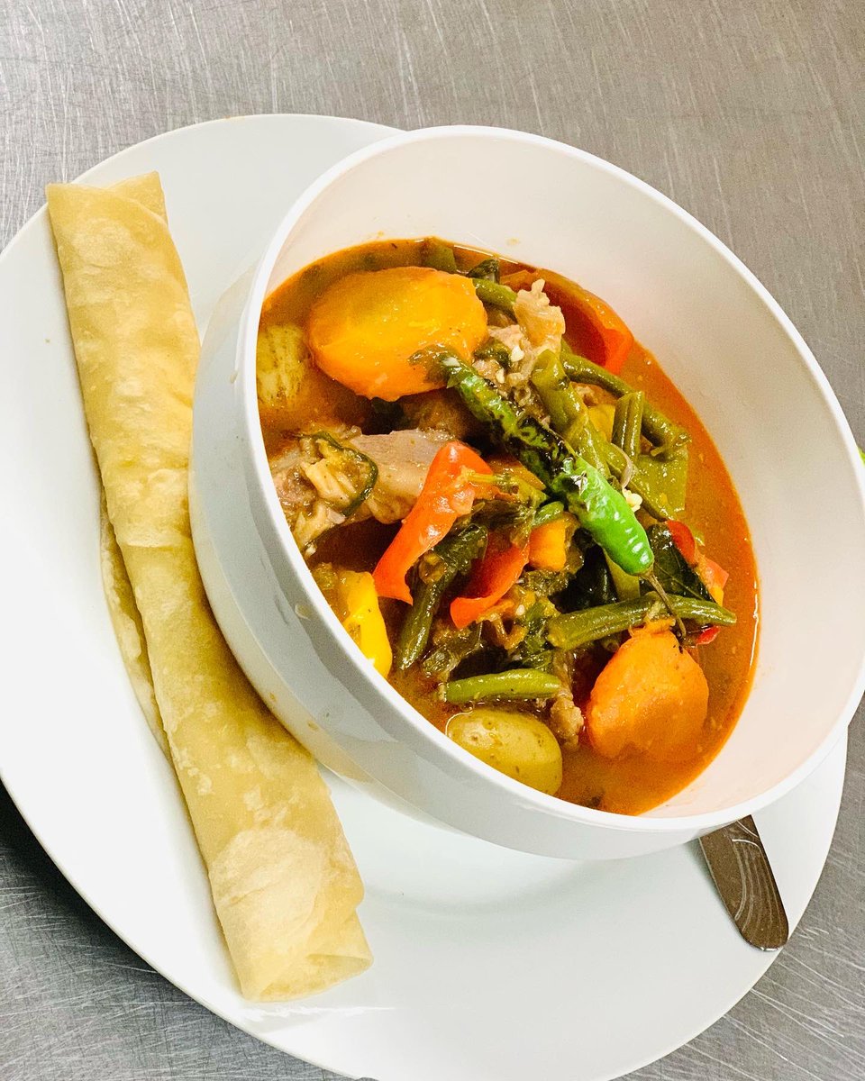 chefpyana's tweet photo. Fresh ready and available now .
Next to Nkolokosa Giants bar and in Lilongwe @ legacy suites hotels are 6
#goatsoup
#chef 
#Thetruth https://t.co/tJSgsCaiSH