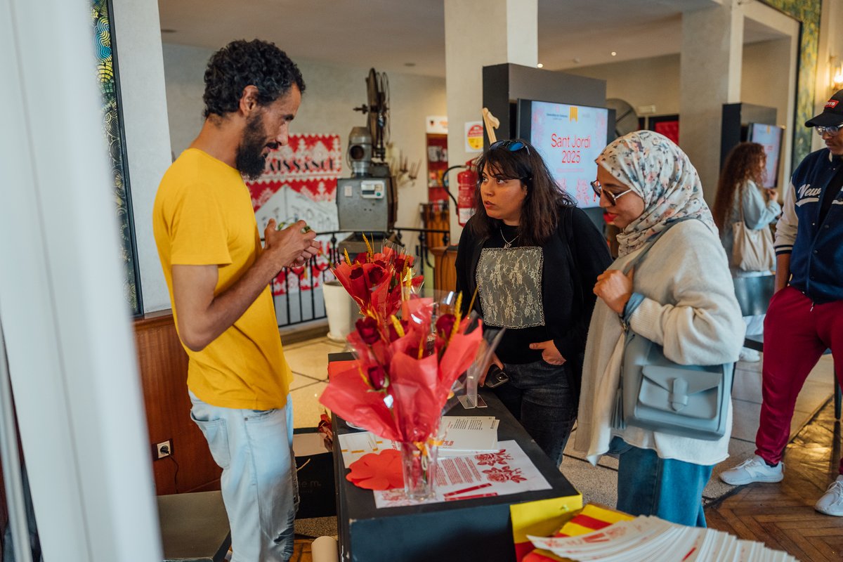 📚🌹 Le 23 avril, nous avons célébré #SantJordi pour la première fois à Rabat

Une belle occasion de partager cette tradition catalane avec la communauté catalane et locale et de renforcer les liens à travers la culture