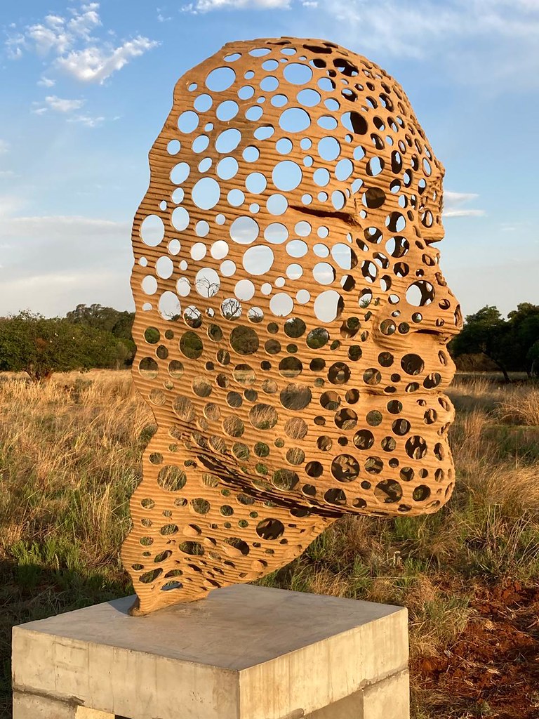 We have collaborated with Anton Smit, whose sculptures have been exhibited in the garden since 5 November 2024. Smit is widely revered for his overwhelming heads and monumental bronze sculptures, which evoke themes of suffering, reconciliation, glory and sublimation