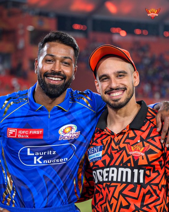 Nothing but respect and smiles 🧡 📹 Credits: Twitter/SunRisers