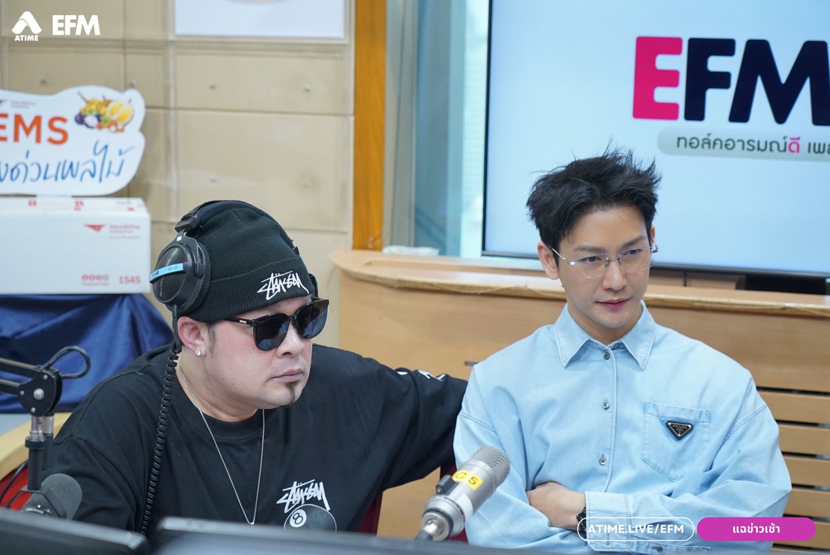EFM_STATION's tweet photo. #แฉข่าวเช้า วันนี้สุดพิเศษ เปิดสตูต้อนรับ ศิลปินระดับโลก 'เเจ็คสัน หวัง ( JACKSON WANG)' มาพร้อมกับซิงเกิ้ลใหม่ล่าสุุด #GBAD (GOTTA Be A Dick) ซึ่งได้ปล่อยตรงกับวันเกิดของตัวเองเมื่อ 28 มีนาคมที่ผ่านมา ให้เเ���นๆ ได้ฟังพร้อมกันเป็นที่เรียบร้อย

โดยเนื้อหาของเพลง  #JACKSONWANG ได้กล่าวว่า "บางครั้ง... เราต้องเป็นที่หยาบคาย ไม่ใช่ทำร้าย เเต่เพื่อกำหนดขอบเขต เเละปกป้องตัวตนของเรา" เพลงนี้สะท��อนถึงการเลิกพยามเอาใจคนอื่นของเเจ็คสัน