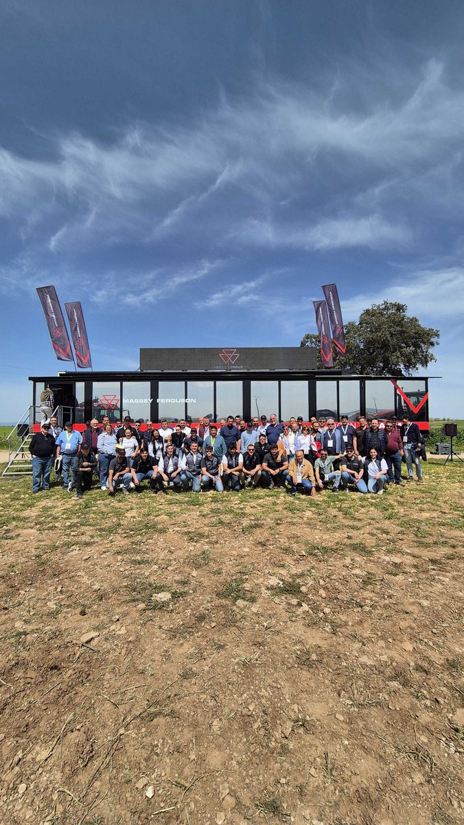 Massey Ferguson España tweet media