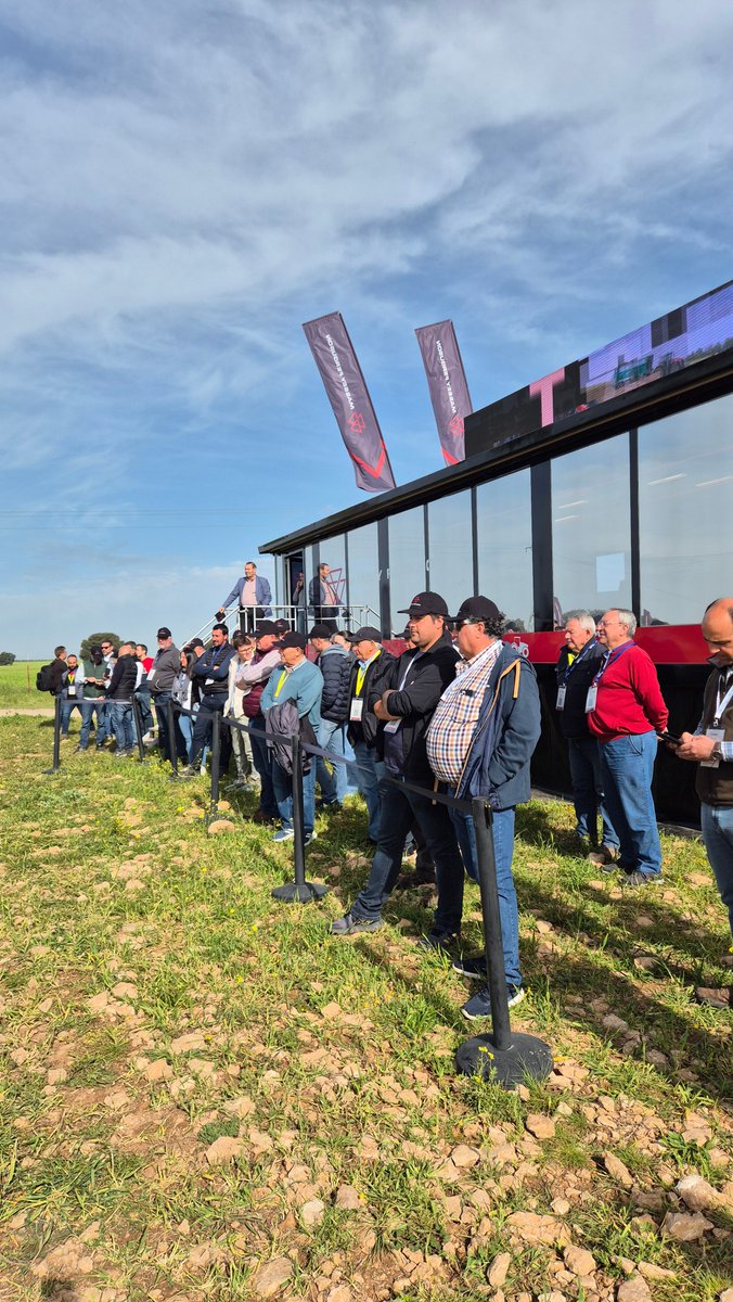 Massey Ferguson España tweet media
