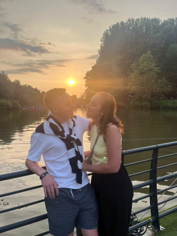 Cabaret Vert (@cabaretvert) on Twitter photo 👀 DANS LES YEUX DE NOS FESTIVALIERS 👀
LOVE IS IN THE CAB 💘
On a demandé un peu d’amour, vous nous avez offert un raz-de-marée d’émotions 🫶
Le Cabaret Vert, c’est vous, c’est nous, c’est l’amour en open air 💚
#cabaretvert #CV25 👀 DANS LES YEUX DE NOS FESTIVALIERS 👀
LOVE IS IN THE CAB 💘
On a demandé un peu d’amour, vous nous avez offert un raz-de-marée d’émotions 🫶
Le Cabaret Vert, c’est vous, c’est nous, c’est l’amour en open air 💚
#cabaretvert #CV25