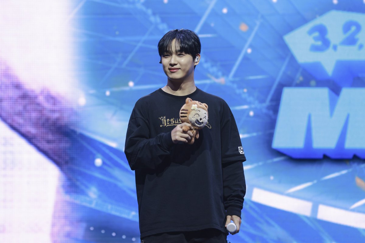 hyunsikdaily's tweet photo. [ 📸 ] behind photos thread (1/11)
MELympic in Taipei | 250424

🐻 https://t.co/HoS7LKcLDJ

#LIMHYUNSIK #임현식 #BTOB #비투비 https://t.co/cmCR2uOWQj