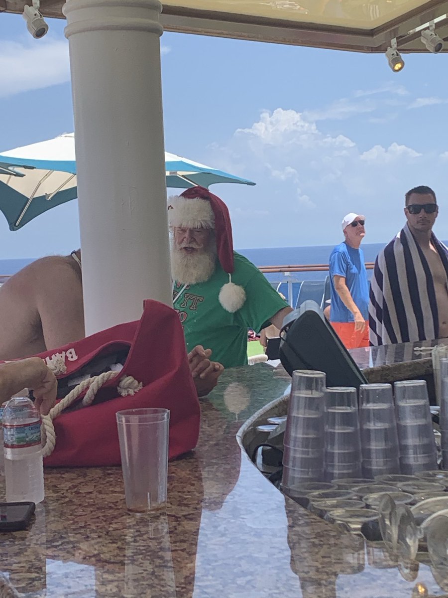 CruzinParadise's tweet photo. #Santa ๐
๐ป taking some much deserved time off! Caribbean Cruise #BoatDrinks #Sunsets and #Sunrises and Delicious Food! https://t.co/jbwYj8Mobw