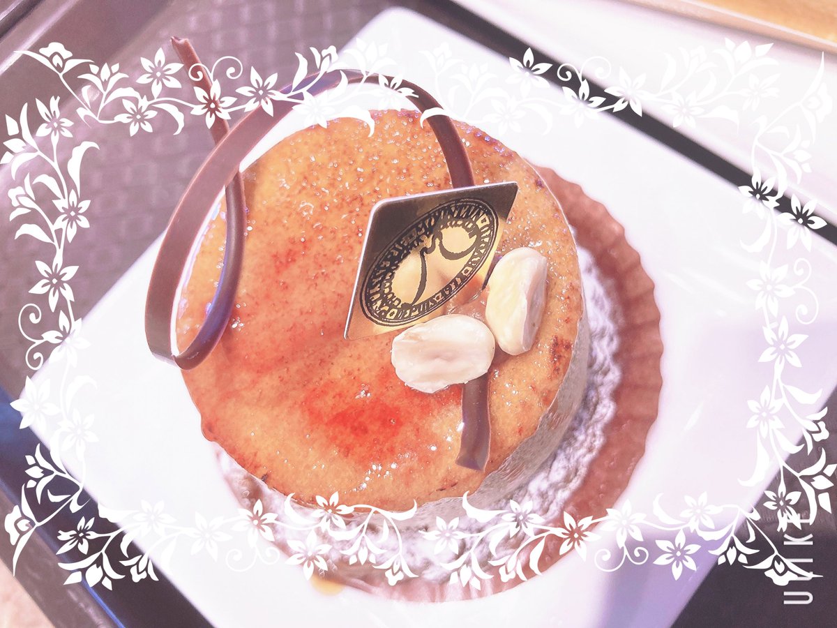 (っ𐩢´༥`⊂)ŧ‹"ŧ‹"🍰🫖☕️