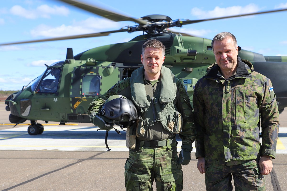 Puolustusvoimain komentaja <a href="/Finnchod/">PVKOM Janne Jaakkola</a> kenraali Janne Jaakkola tarkasti Utin jääkärirykmentin 23. - 24. huhtikuuta. Keskusteluissa <a href="/Puolustusvoimat/">Puolustusvoimat</a> #erikoisjoukot #FINSOF operatiivinen käyttö, #suorituskyky ja #valmius. Tarkastusta isännöi #UTJR komentaja eversti <a href="/KimmoNordberg/">Kimmo Nordberg</a>.
