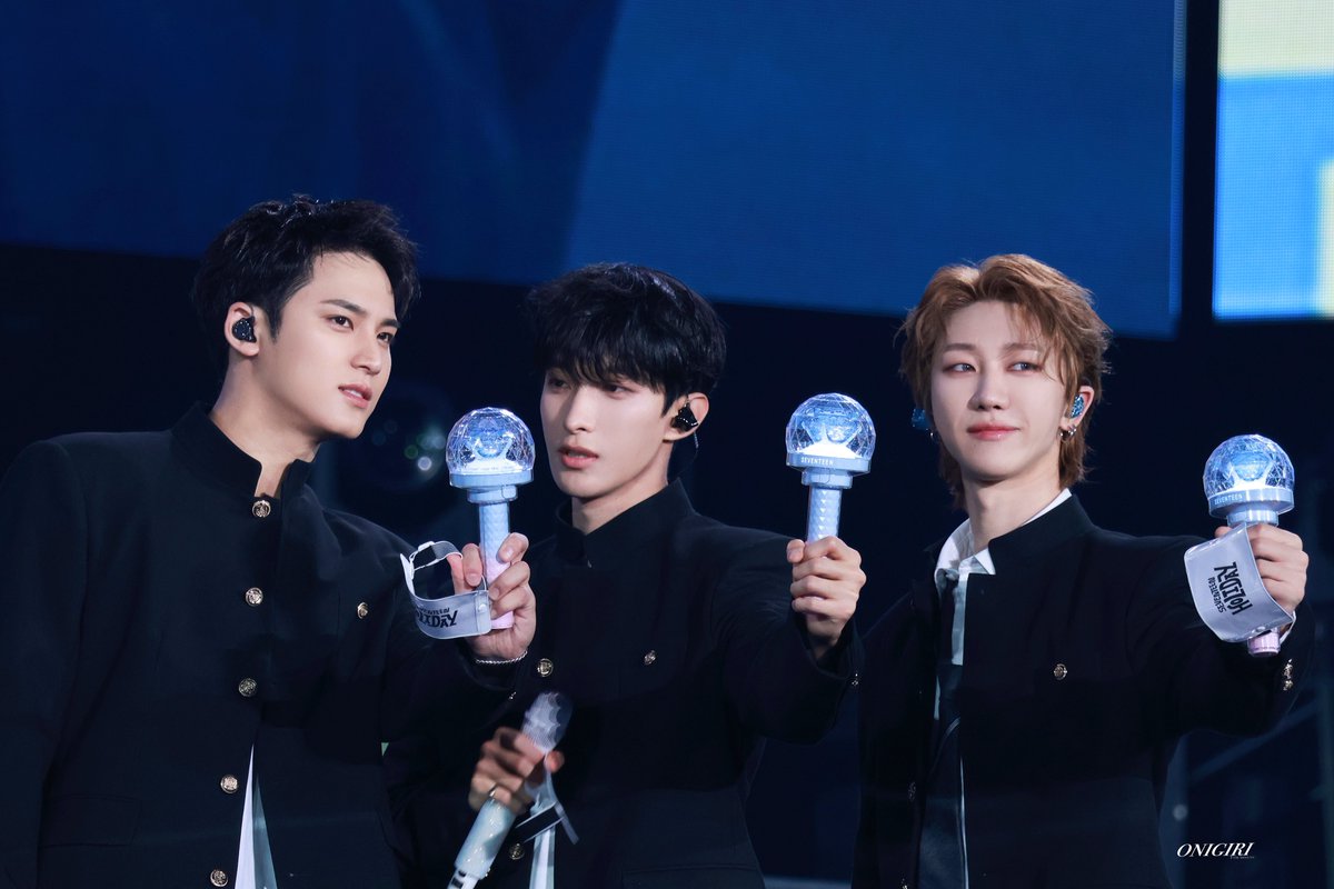 250424 HOLIDAY 大阪D1

97先輩❣️
#민규 #mingyu  #ミンギュ 
#seventeen #세븐틴