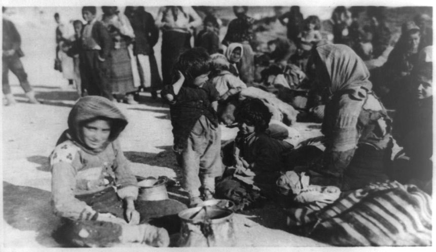 MarcFromager's tweet image. Il y a 110 ans, le samedi 24 avril 1915, à Constantinople, 600 notables arméniens sont assassinés sur ordre du gouvernement. C'est le début d'un génocide qui va faire entre 1,2 à 1,5 million de victimes dans la population arménienne de l'empire turc.