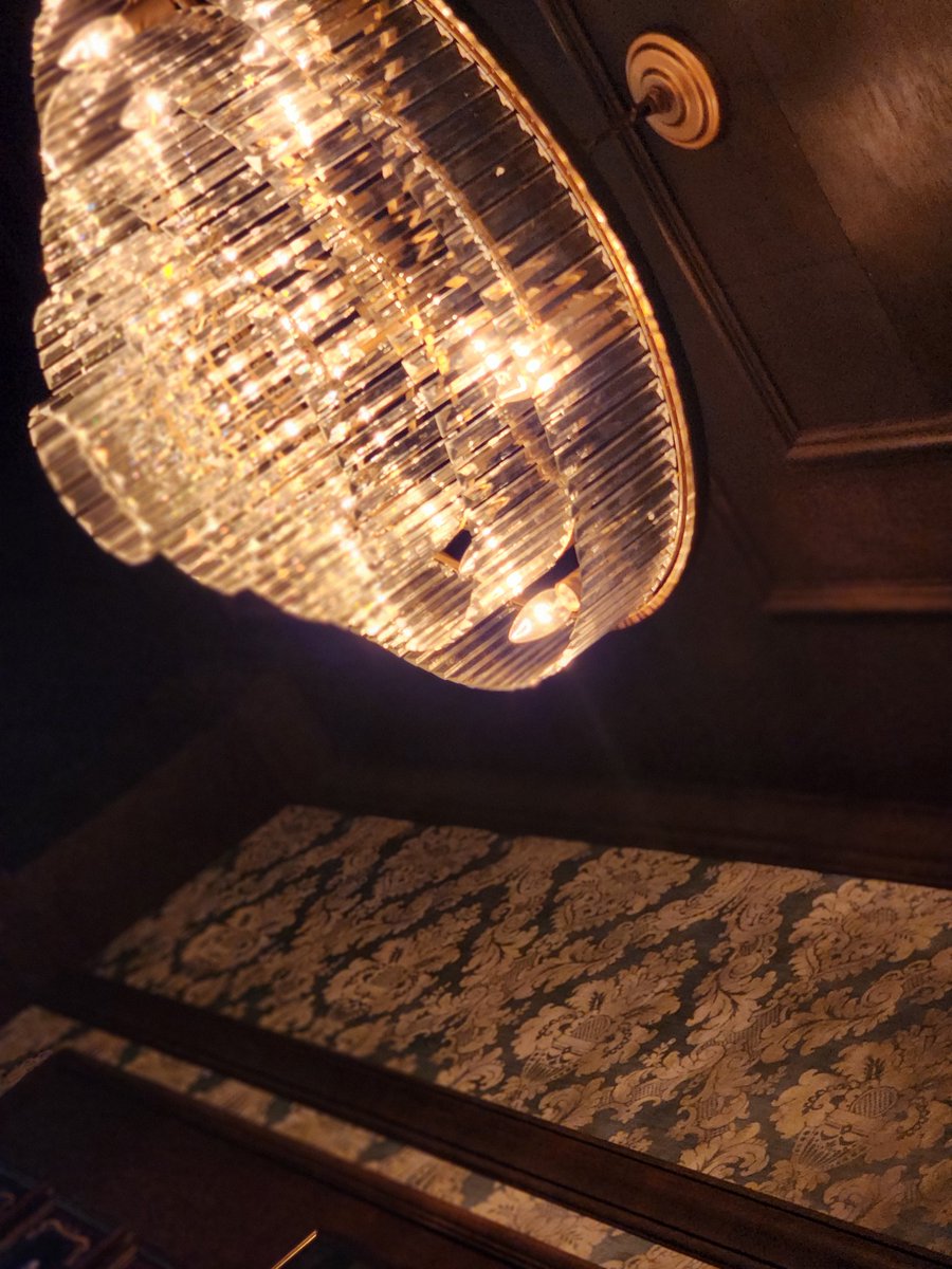 카포네 자다섯/여섯 그리고아마도 자막(더보고싶은데 표가없어요)

루시퍼/빈디치
캐보찍을시간도 모자라서 예전에찍은사진 재탕함