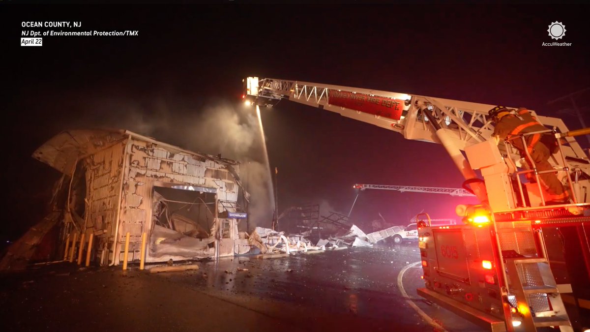 Devastating Wildfire in New Jersey 🔥🚨 A 19-year-old has been charged with arson in connection to the massive Jones Road Wildfire.

The wildfire has scorched 13,250 acres and remains just 50% contained. bit.ly/4lKJHoJ