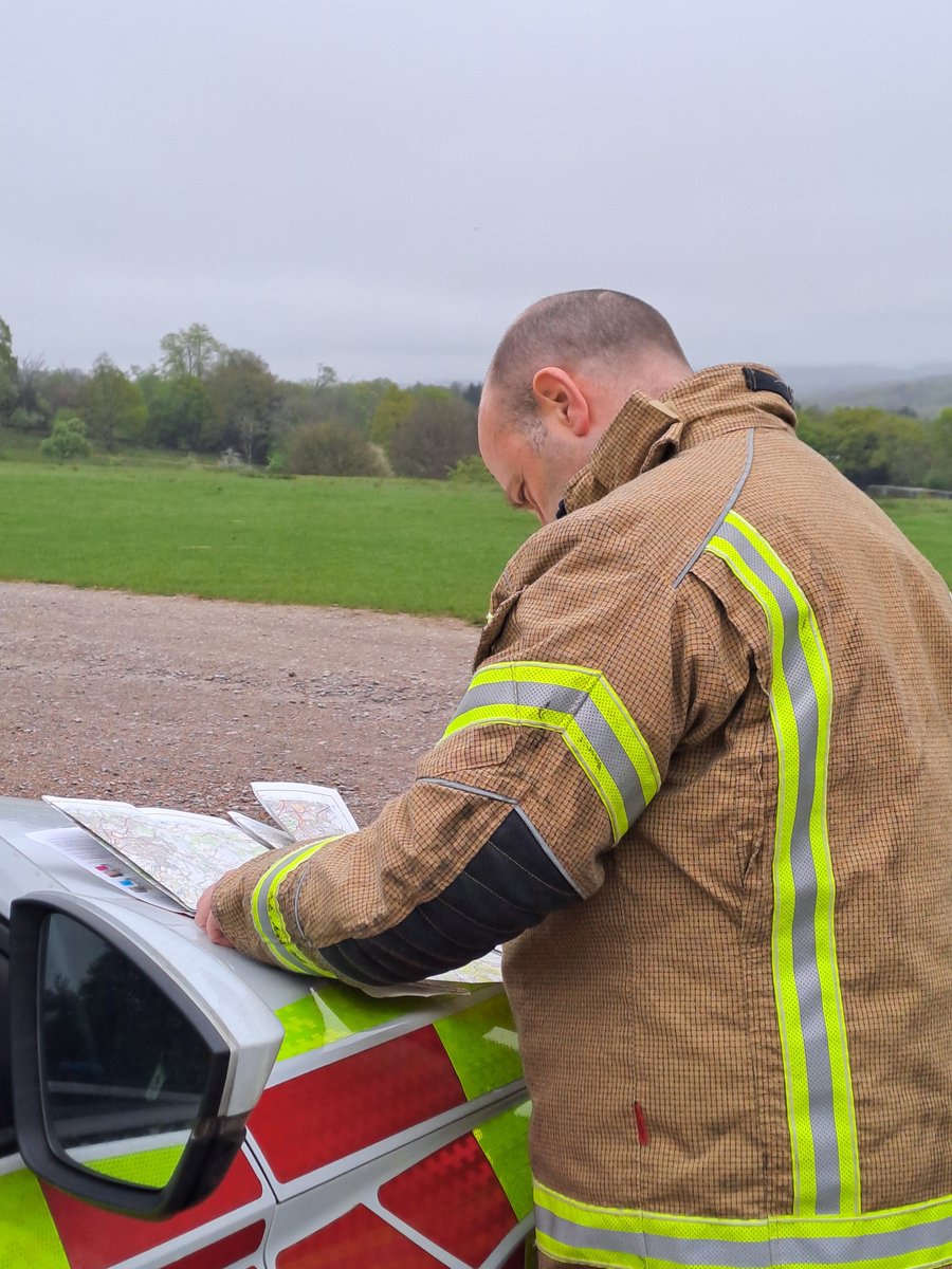 EastSussexFRS's tweet photo. This week, officers took part in a Wildfires Tactical Decision-making Exercise, practicing wildfire incident decision making and command skills.
Keep safe from the risk of wildfires and fires in the open at: https://t.co/tbpZpq30XW
#WildfireReady #WildfireAware #OutdoorFireSafety https://t.co/833jx0L2S8