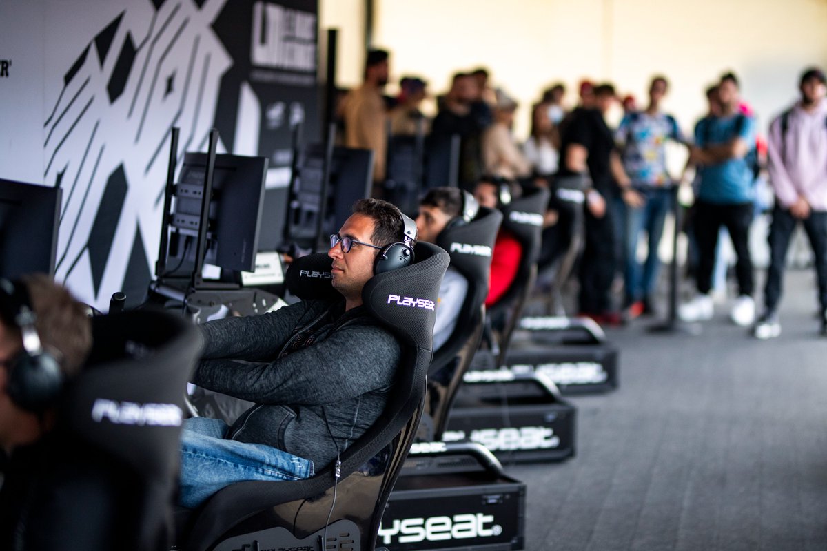 LeMansUltimate's tweet image. Throwback to last weekend onsite at the second round of @FIAWEC - the 6 Hours of @autodromoimola!

Big crowds, passionate fans and long queues for the simulators to try out Le Mans Ultimate! 

Next stop = 🇧🇪

#lemansultimate #WEC #6HImola #simracing