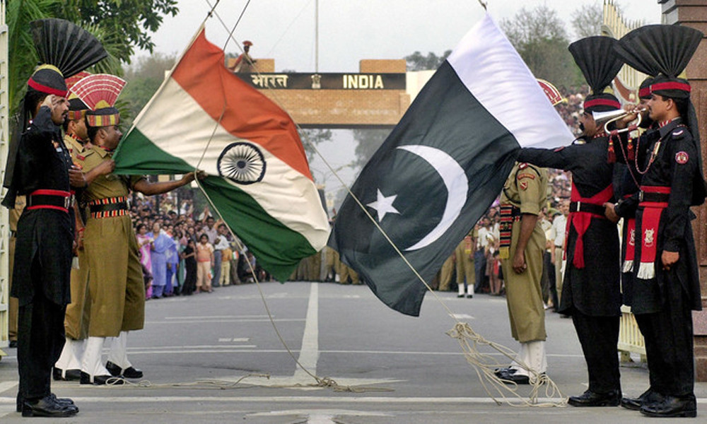 কাশ্মীর হামলা : ভারতের পাঁচের বদলে পাকিস্তানের আট পদক্ষেপ