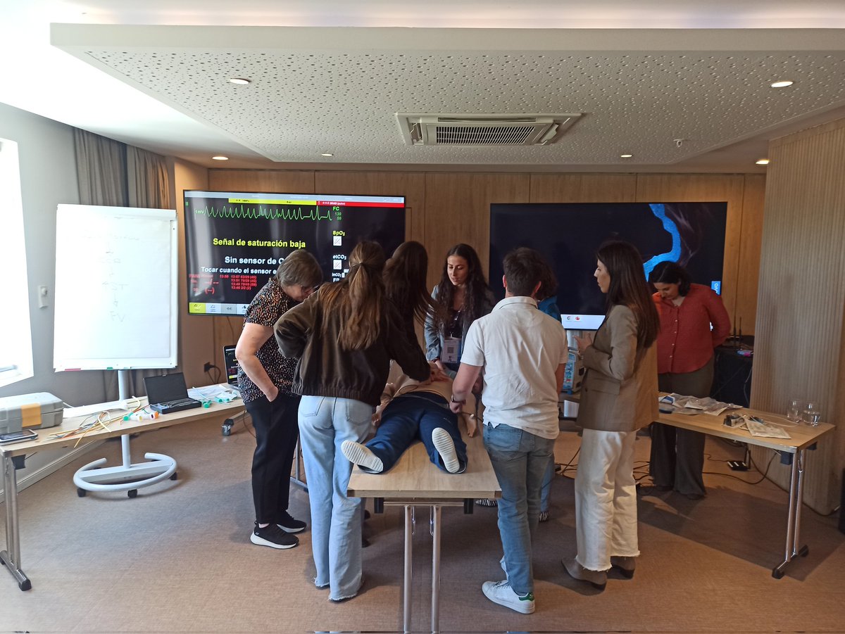 corbi_miguel's tweet image. Grandes talleres!! Grandes asistentes!! Lo han dado todo!! Espero que su mochila de #CardioClinica25 la lleven llena de aprendizajes... Ha sido breve pero intenso!! Gracias @docvivas y resto de equipo por la Invitación ! Un placer como siempre!!