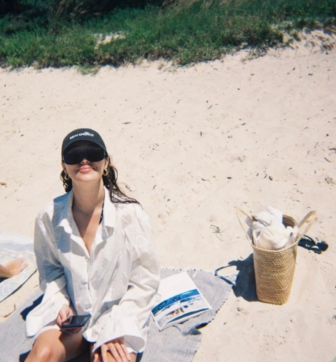 Debnam-Carey Files (@alyciafiles) on Twitter photo 