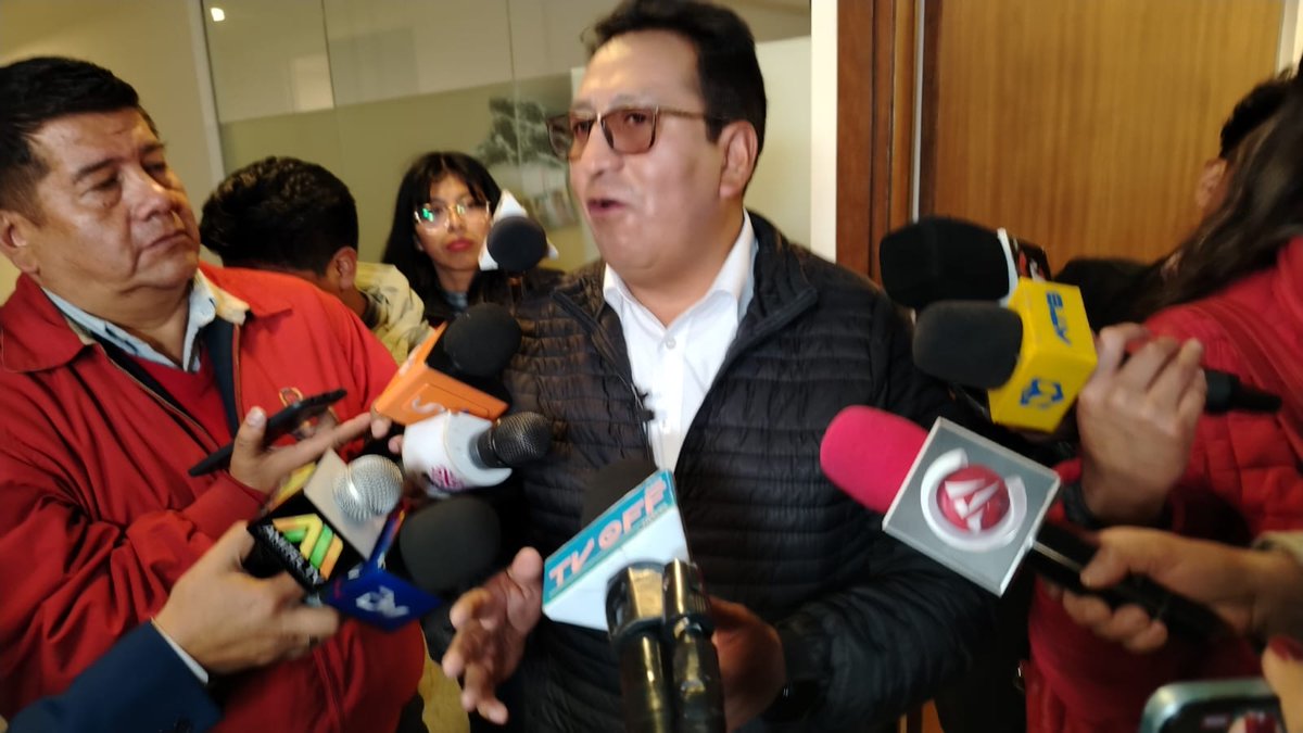 rtp_bolivia's tweet photo. #RTPInforma
🐮🥛 El diputado oficialista, Zacarías Laura, denuncio que asambleístas de oposición y el evismo se pusieron de acuerdo para rechazar el proyecto de ampliación del Fondo #PROLECHE. https://t.co/6P60dJYL09