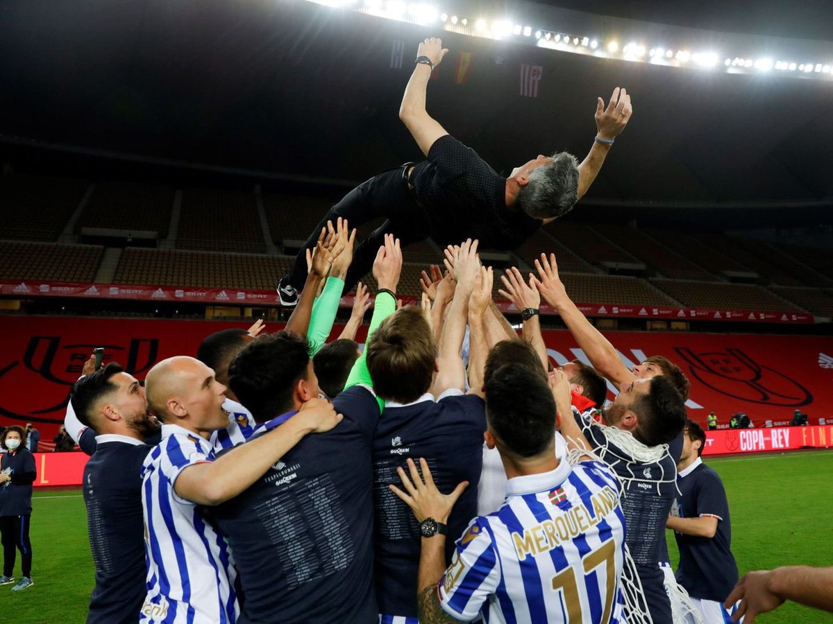 Miguel Ángel Moyá (@m_a_moya) on Twitter photo Enhorabuena por una gran trayectoria al frente de la <a href="/RealSociedad/">Real Sociedad Fútbol</a> que nos deja un recuerdo imborrable 🏆😉 #tbt #Memories Enhorabuena por una gran trayectoria al frente de la <a href="/RealSociedad/">Real Sociedad Fútbol</a> que nos deja un recuerdo imborrable 🏆😉 #tbt #Memories