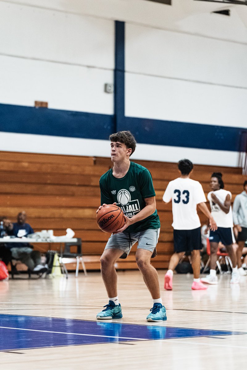 Lukecarbone529's tweet photo. 3 games this weekend @TheHoopGroup jersey jam fest https://t.co/zQTuXp1ju0