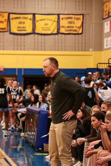 FConference's tweet image. The next FC Update by Rocky Erickson Sports introduces Ryan Sullivan, new Head WBB Coach at @UMWBulldogs!  Listen here: bit.ly/FCupdateApril-…
This week's clip powered by our friends at Tire-Rama @CooperTire!

#FCsports - #FierceFrontier - #TheRightWayToPlay

@MontanaWestern