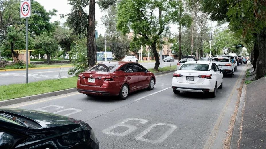 Exceder el límite de velocidad puede poner en riesgo tu vida y la de los demás. 🚫🚗💨

Toma tu tiempo al salir y conduce con responsabilidad.