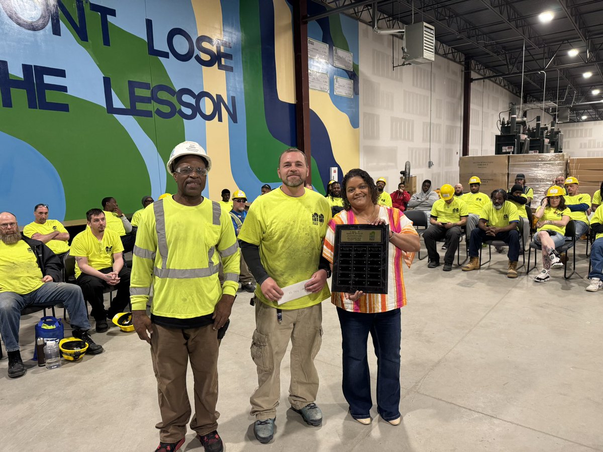 RecycleForce tweet media