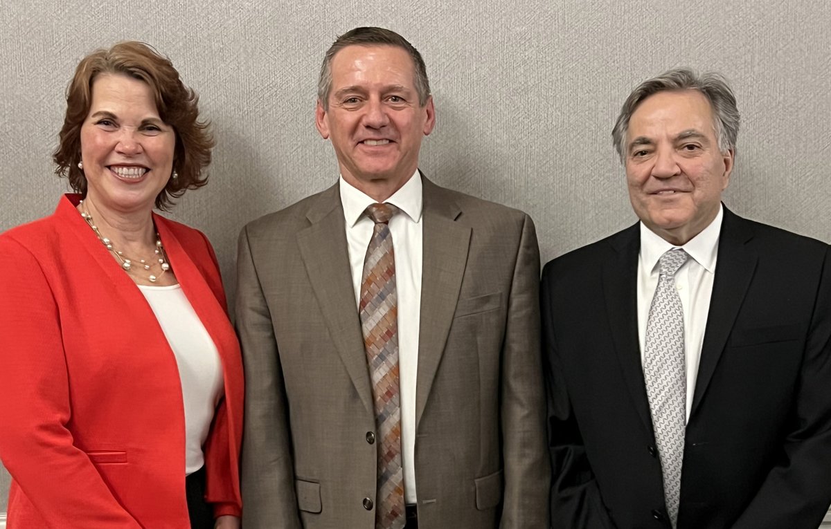 Last night, the Wisconsin Association of School District Administrators (WASDA) recognized AWSA's Joe Schroeder with their Outstanding Educator Award! Join us in congratulating Joe on this well deserved award!