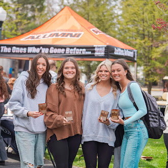 AU Alumni Network tweet media