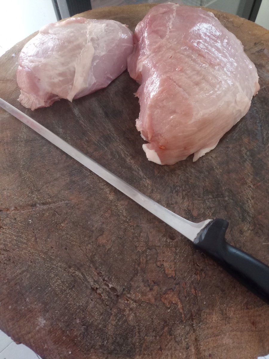 GaryLee65845290's tweet image. #PoderosoYaEstufas ahora sí parece carnicería  ! Uff rolón esa de .. y nadie te puede tocar !  @eltalcha  @ruleiro