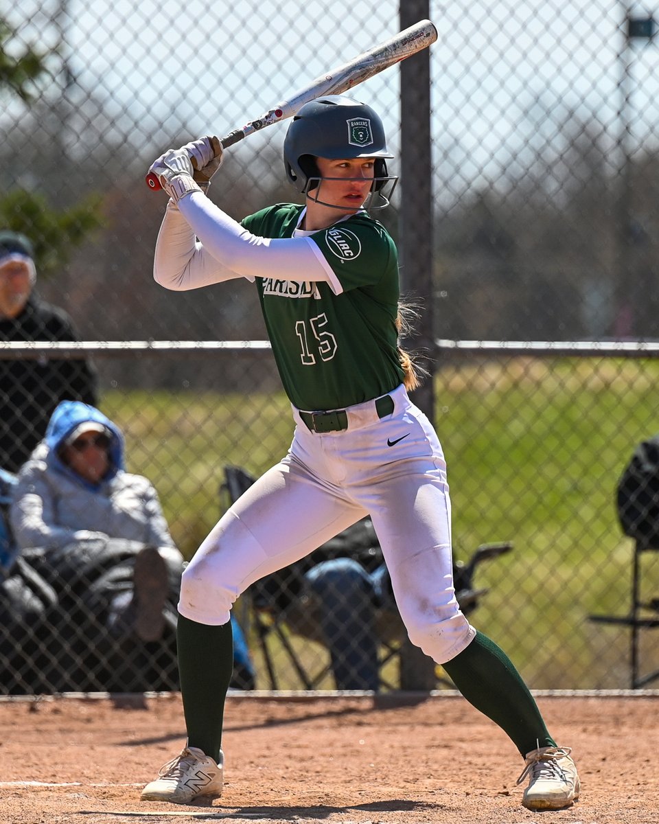 📸Senior Spotlight 📸

🐻Haley Remington💚

A native of Elkhorn WI, she is a Sports Management major. A 3 year member of the program, starting in all 108 games.  Last season she was Second Team All GLIAC! After graduation she plans to pursue a career in recreational sports.