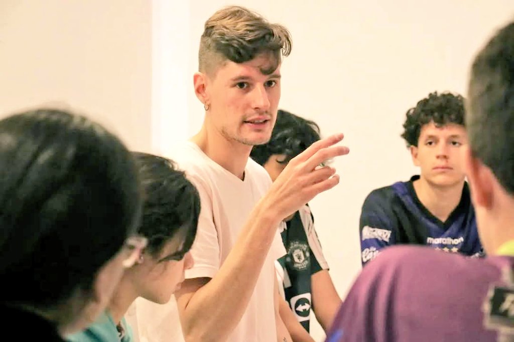 Ragnar_1959's tweet photo. Mi hijo Menor #KarlJansen de 28 años, ya es un #LíderOriginal 
Estudió Arte en la UN de #Colombia y ha Sido invitado a varios países, entre ellos:
#Ecuador y #España porque ha creado #NuevasTecnicas en lo suyo:
La #Fotografia y el #Arte ... https://t.co/NwK7eda2Mg