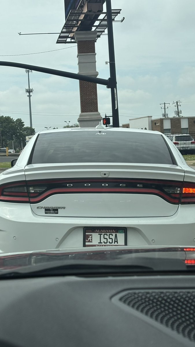 JasonPaulding14's tweet photo. Alpha Phi in a Dodge Charger, is this #Shrink #Expand? Can’t make heads here #LANK https://t.co/Ktgt4fWdpW