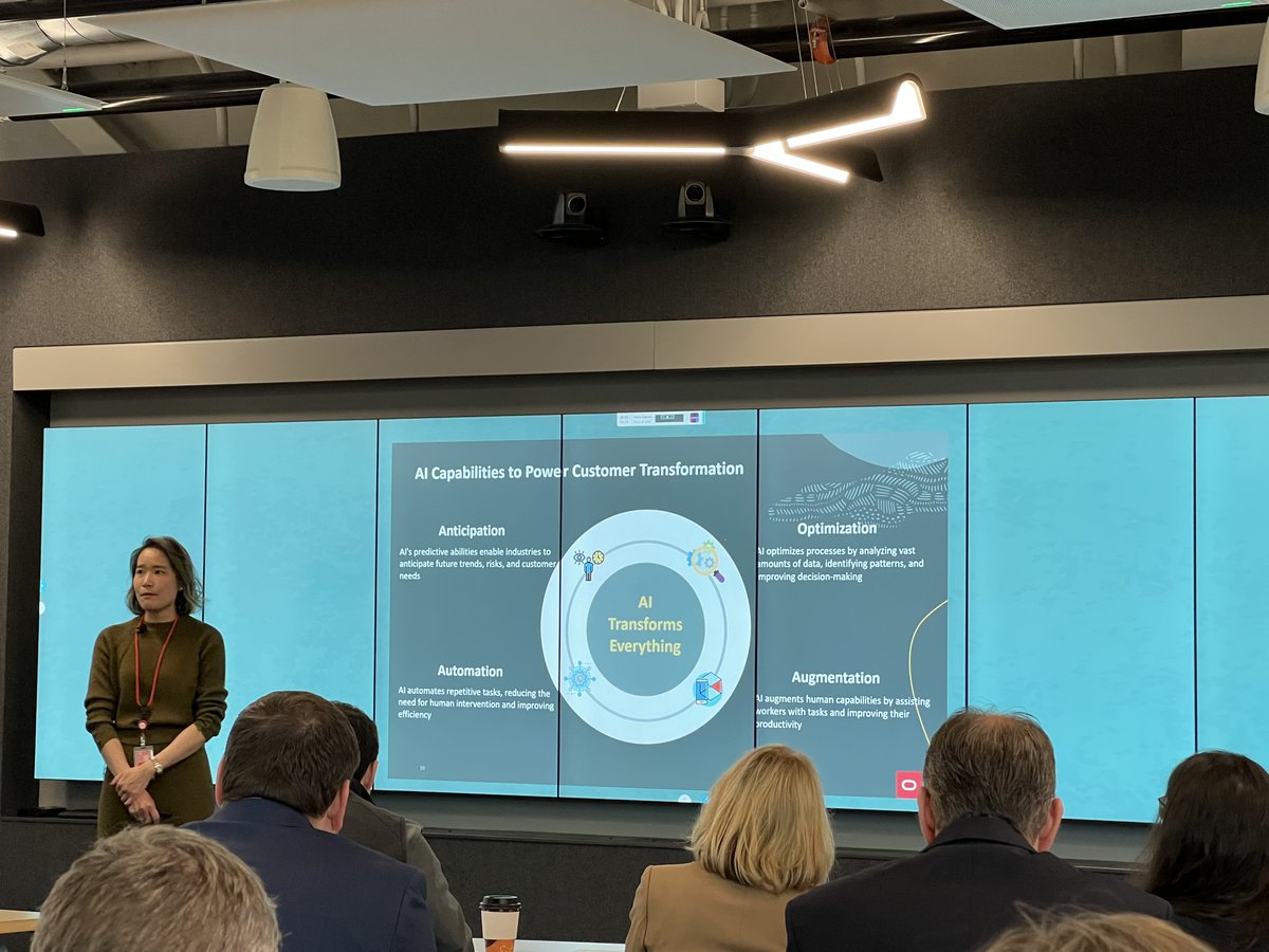 Project_Experts's tweet image. Live from the @OracleConstEng Industry Lab in IL! 🚀 Shirley Chen breaks down how @Oracle is transforming capital project delivery with lifecycle-connected tech &amp;amp; smart insights. Huge energy at the Strategic Market Innovation Summit! 👷‍♀️💡 #ProjectExecution #OracleCloud
