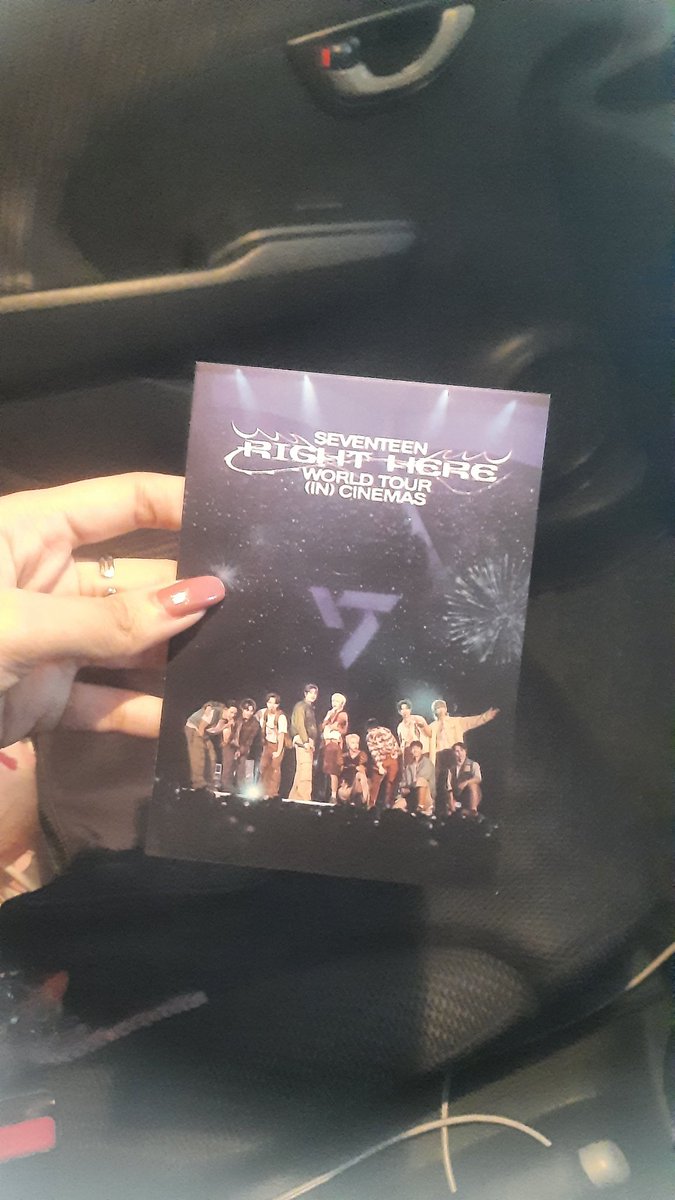 bro aku kira postcardnya hologram wkwk