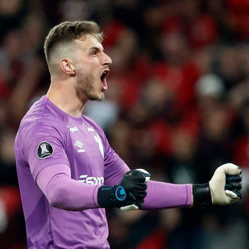 EssexAllianceFL's tweet image. #EAL Cleansheet #ShoutOuts #Week35

Toby Emerson @BengalRes 
Adney Santo @CSMLondonFC 
Moustapha Kaire @redbridgecommunityfc
Shaun Michel @Lymoregardensfc 
Akinwale Olamilekan @GlendaleFC_ 
Kris Ozols @KultureFc
Lee Patten @oldparksfc

Well done lads 🙌🧤🥅