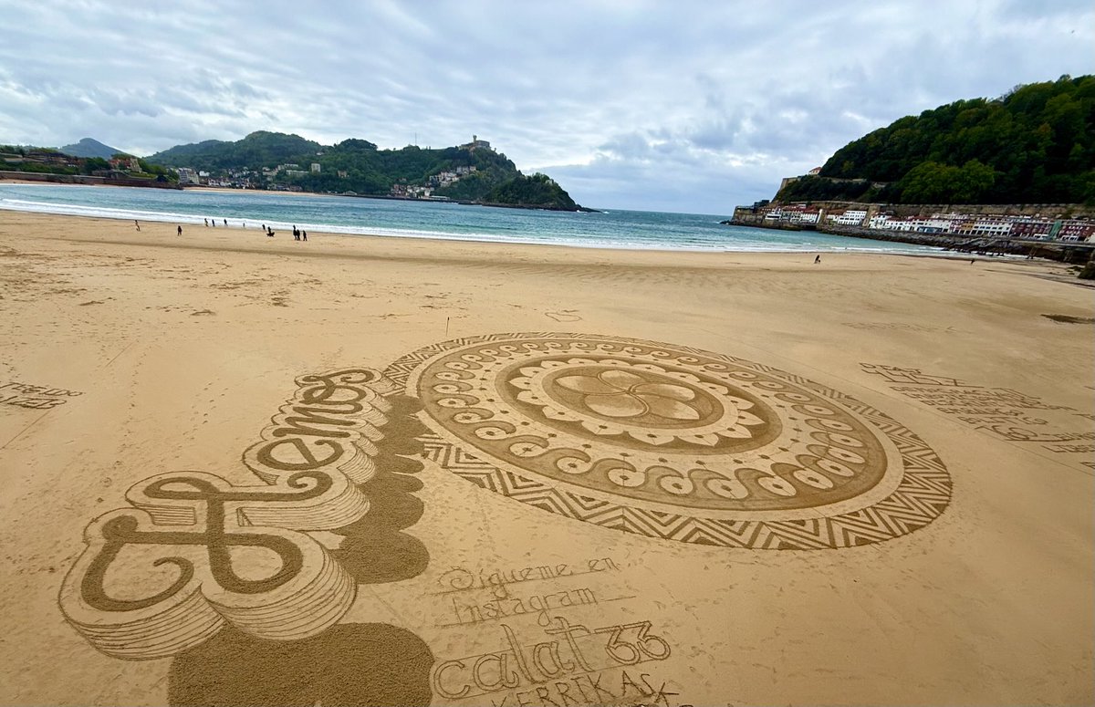 Такая тоска взяла с этим соглашением мира-капитуляционным пустозвонством, что взял и нарисовал (зачеркнуто) на песке вот эту хуйню.