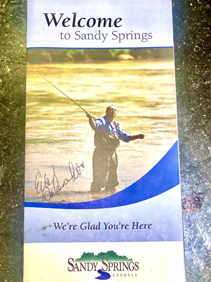 waregl's tweet image. 🟩🟦 Mayor Eva Galambos @SandySpringsGA signed my picture in 2005. RIP! #WhenPigsFly #PublicPrivatePartnerships @CRKeeper @TheFishHawk @gaoutdoors @SandySpringsUMC