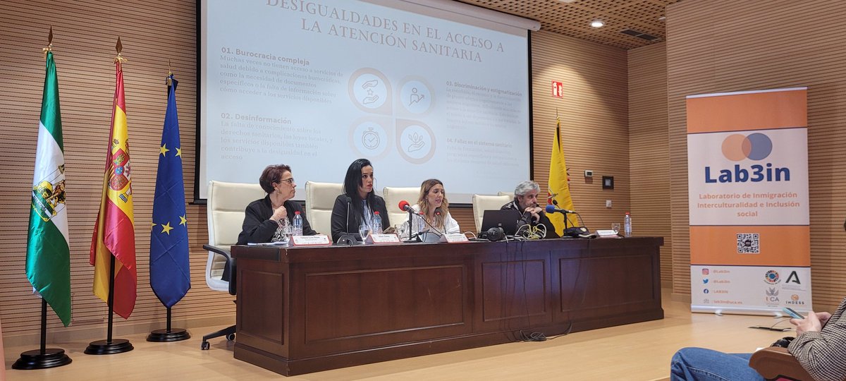Mesa Redonda neste primer dia sobre 'Situaciones de especial vulnerabilidad de las mujeres migrantes'.

Con Tatiana Luna Reyes, Siham Zedba, Lorena Tarriño Concejero y Jacinto Bermejo Nogales.
