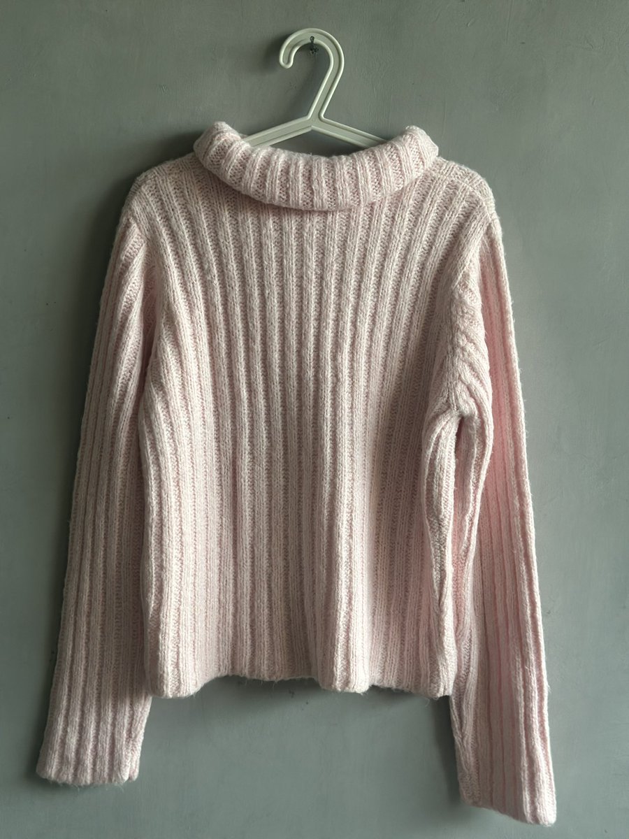 nadiacarissaaa's tweet photo. @pinaaaur Boleh banget cek ig thriftku kaak @/treastuff_bynad, bisa oren freeong by request. https://t.co/OqmLKwFJPC