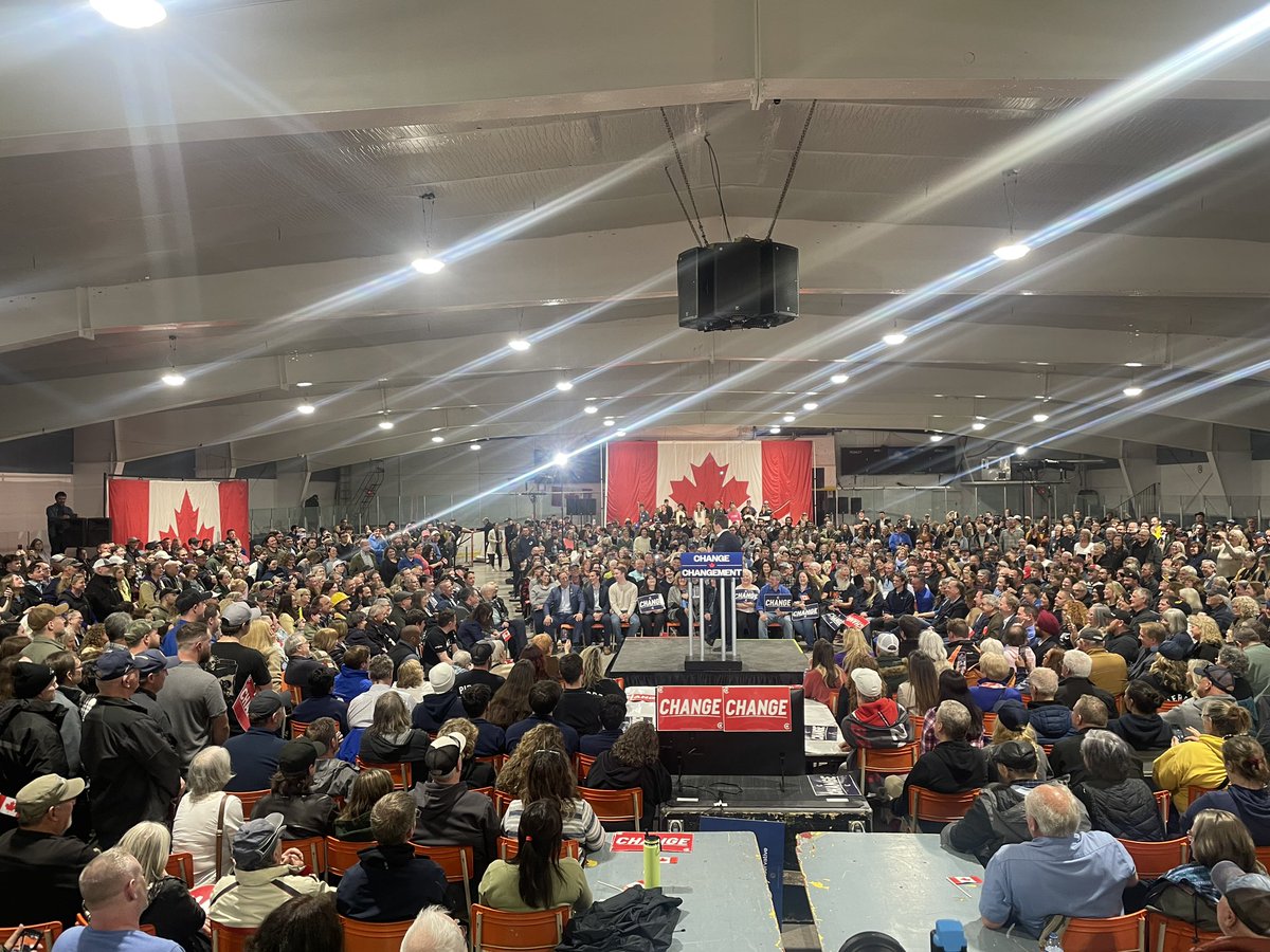 FiftyFootNest's tweet image. This was largely overlooked! 3000 people gathered in Trenton, Nova Scotia last night to hear Poilievre speak. Another packed venue!