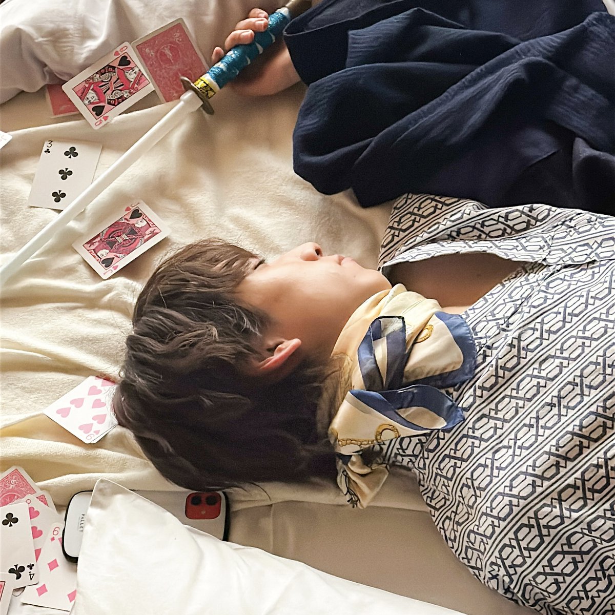 『三人夫婦』【ドラマストリーム公式】 (@drama_streamtbs) on Twitter photo \#三人夫婦 オフショット📸/
温泉宿でおやすみ中の三人を
こっそり撮っちゃいました🤭🤫😴♨️
#TVer で1話と最新話を無料配信中!
🔗tver.jp/series/sr60s0s…
#浅香航大
#朝倉あき
#鈴木大河 #IMP.
#TBS \#三人夫婦 オフショット📸/
温泉宿でおやすみ中の三人を
こっそり撮っちゃいました🤭🤫😴♨️
#TVer で1話と最新話を無料配信中!
🔗tver.jp/series/sr60s0s…
#浅香航大
#朝倉あき
#鈴木大河 #IMP.
#TBS