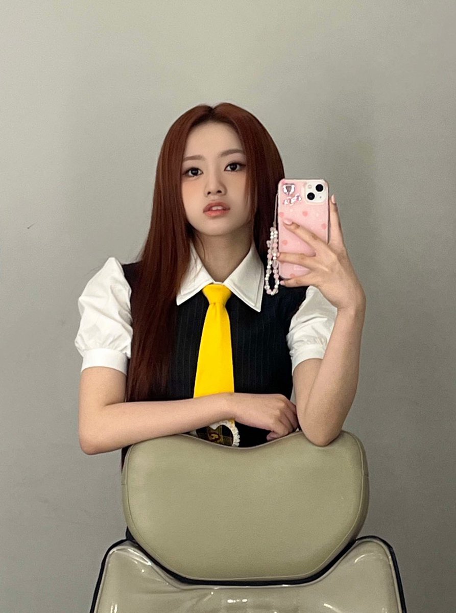 UNIS_offcl's tweet photo. 🐝˚ ༘ ೀ⋆｡˚

#UNIS #유니스
#ELISIA #엘리시아 https://t.co/o9hDUTYkz8