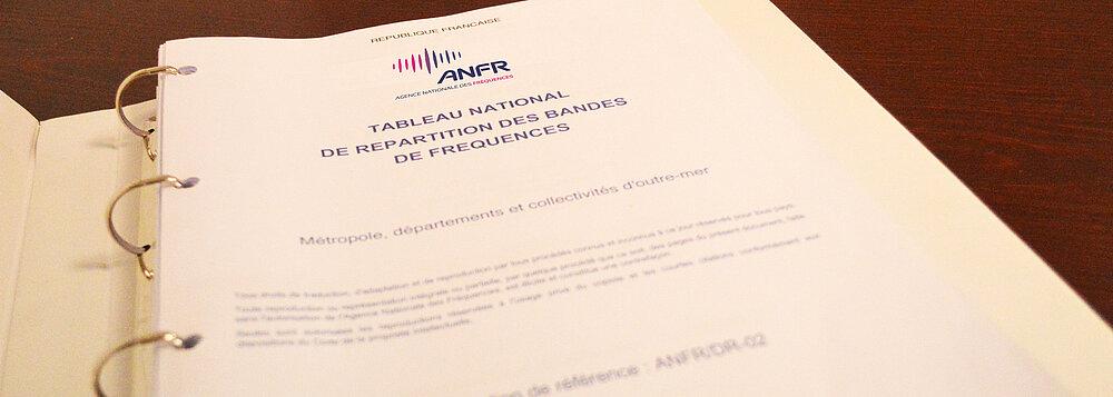 📡Le TNRBF évolue !
Le Premier ministre a arrêté la nouvelle répartition des bandes de fréquences proposée par l’ANFR. Une étape clé pour la 5G industrielle et la lisibilité du spectre.
 🔗En savoir + : anfr.fr/liste-actualit…
#5G #ANFR #Spectre #TNRBF