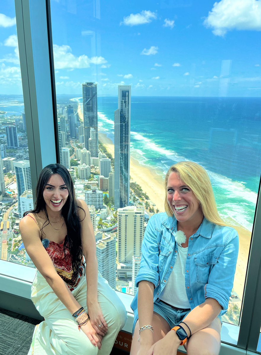 Esto es solo un adelanto de las vistazas de las que vamos a disfrutar en la Costa Dorada 🏙️ con <a href="/bterry_13/">Blanca Terry</a> 🇦🇺

Nuestra andaluza Sara fue una guía increíble 😍 y lo vais a comprobar el próximo domingo, a partir de la 21:35, en <a href="/canalsur/">CanalSur</a> 💚

#andalucesporelmundo #australia