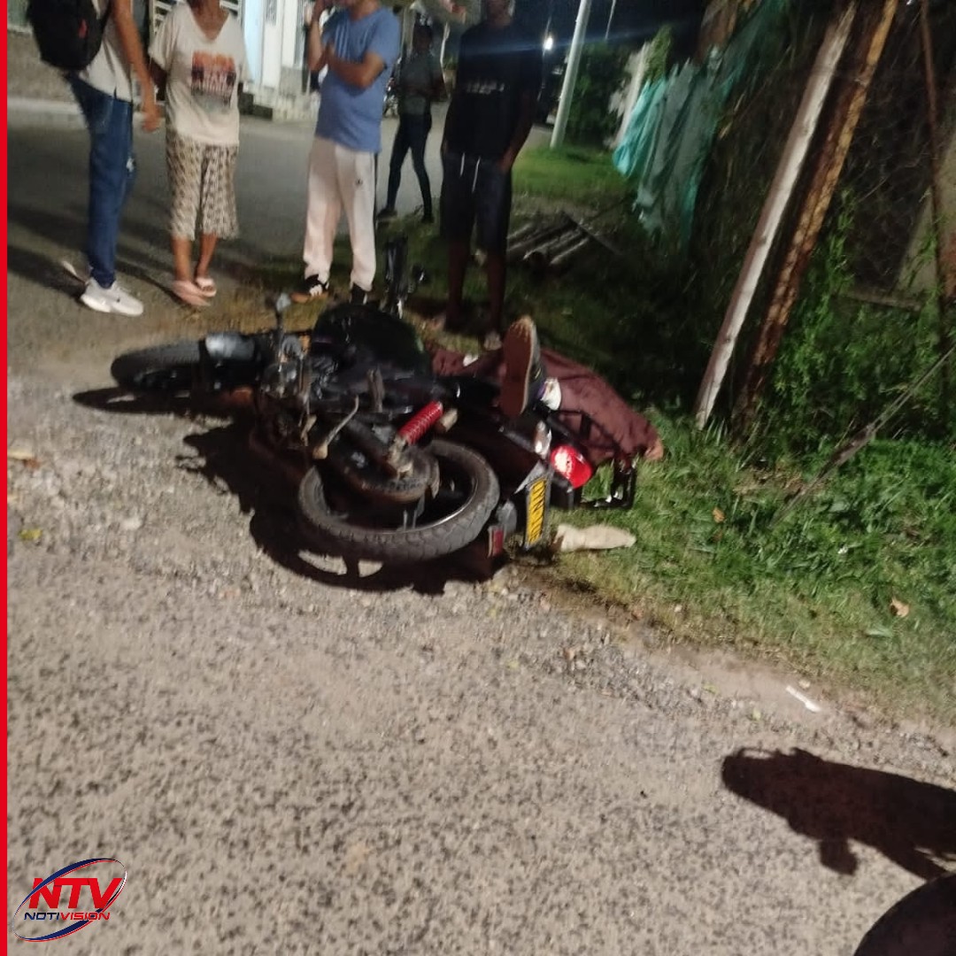 NotivisionPLUS's tweet image. Héctor Fernández fue asesinado a tiros la noche del miércoles 23 de abril mientras se movilizaba en moto por el barrio La Palma de Caloto, Cauca. Su cuerpo fue llevado a Medicina Legal y las autoridades investigan. #Cauca #Caloto #Inseguridad