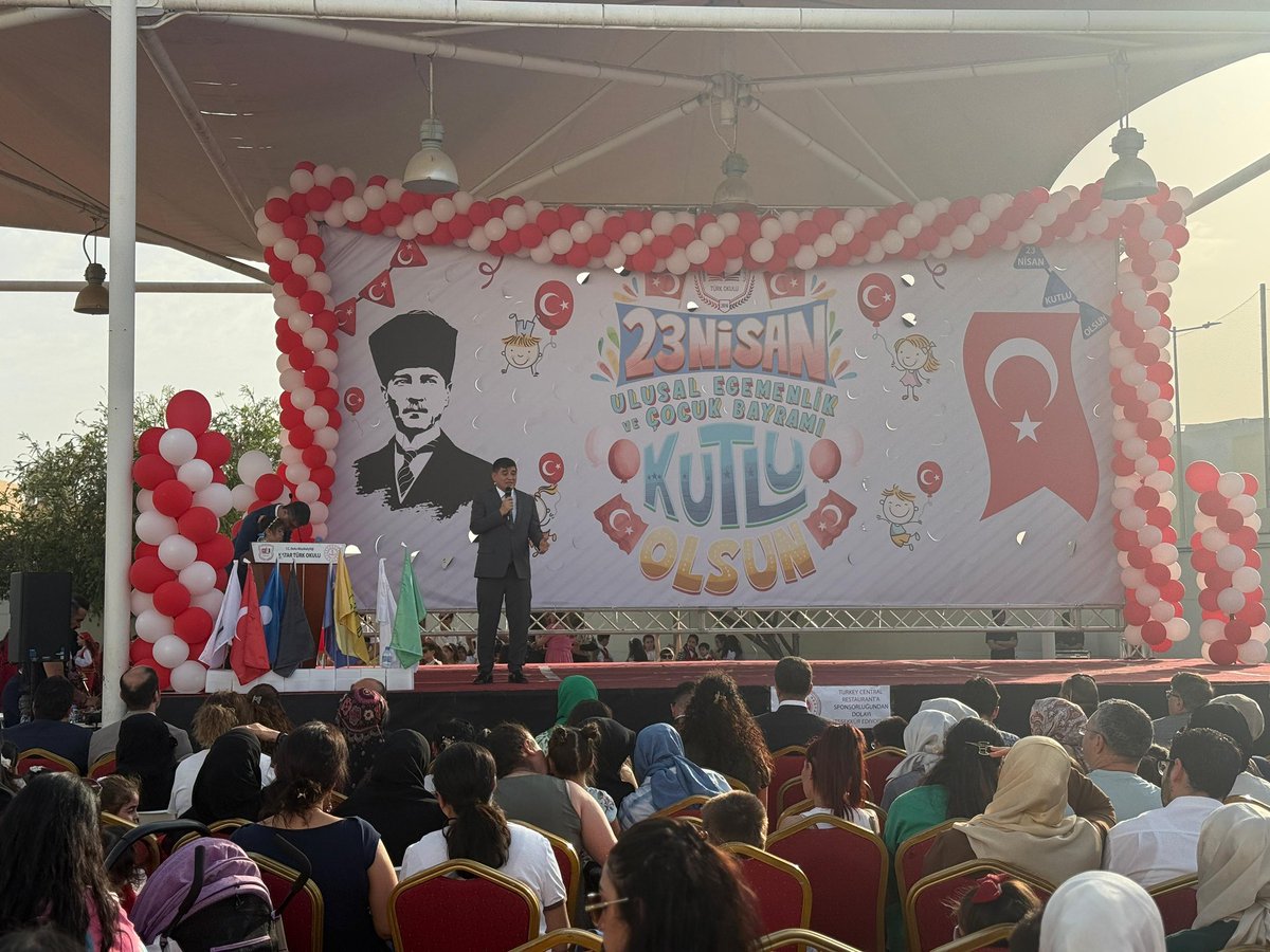 TRNCDoha's tweet photo. Misyon Şefi Huriye Hançerli Gürdal 23 Nisan Ulusal Egemenlik ve Çocuk Bayramı vesilesiyle Katar Türk Okulu’nda düzenlenen kutlama törenine iştirak etti. https://t.co/imT0nK72Ei
