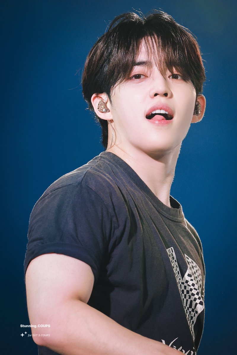 Stunning.COUPS tweet media