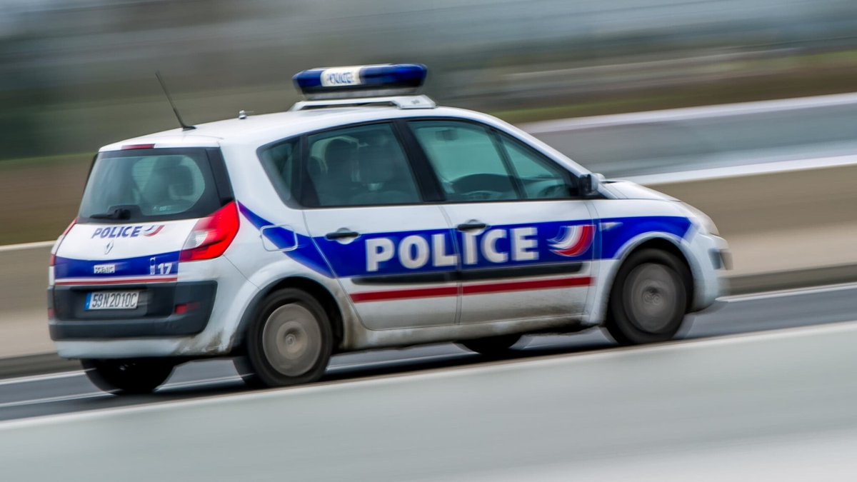 BFMTV's tweet photo. 🔴 ALERTE INFO
Nantes: un lycéen poignarde plusieurs camarades avant d'être maîtrisé
https://t.co/M8fG2xSM2l https://t.co/JJwXbVFonC